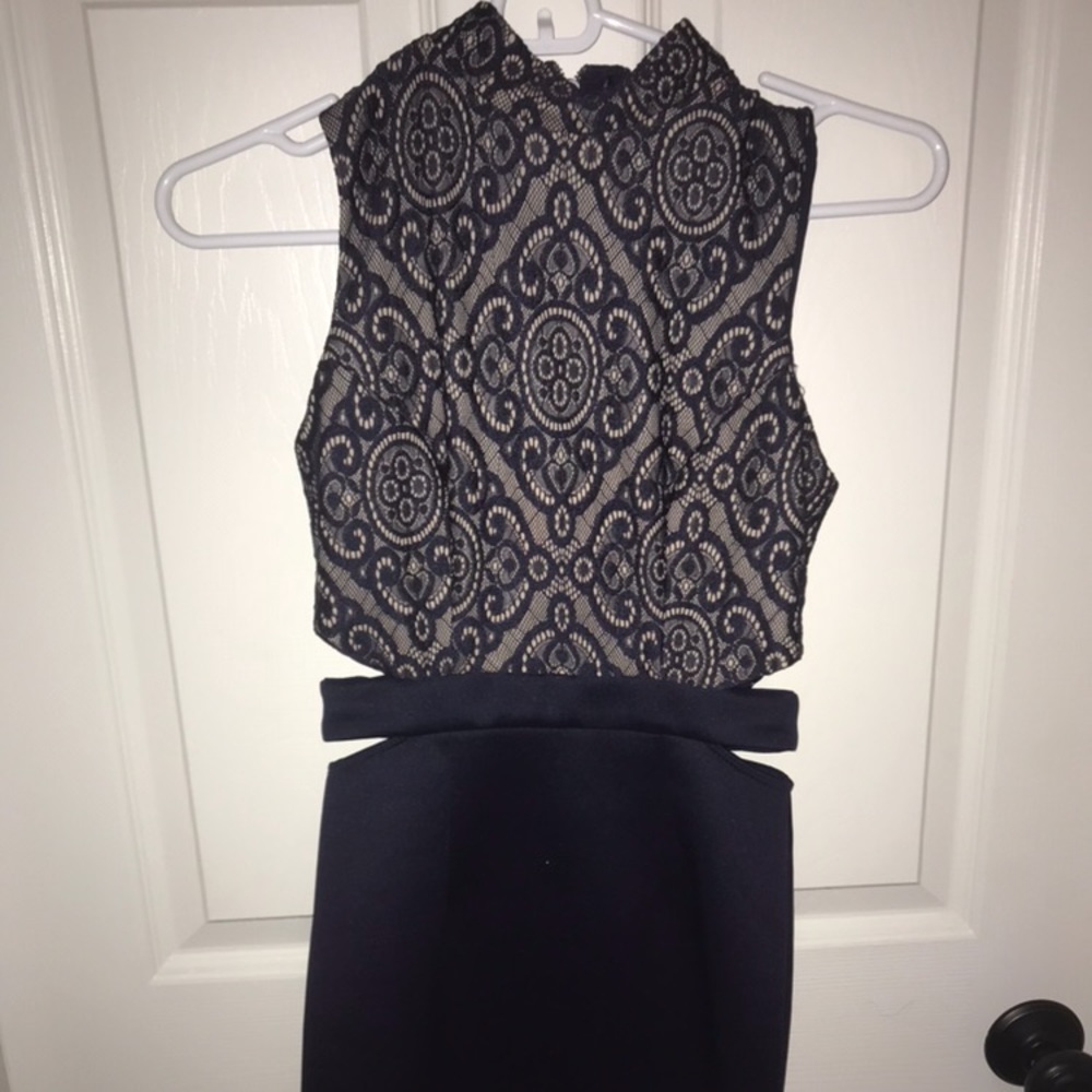 Cutout lace bodycon mini dress